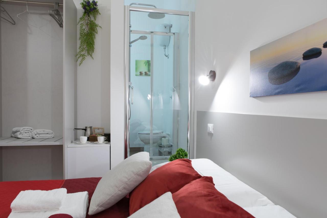 Luxury Suite - Teatro Romano - Duomo - Centro Storico Wi-Fi แตร์ราชินา ภายนอก รูปภาพ